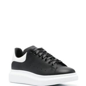 Alexander McQueen - Oversized (Negro con blanco)