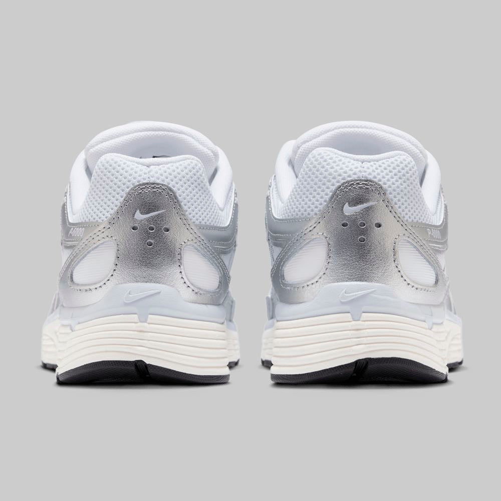 Nike - P6000 (Blanco con plata): imagen 2