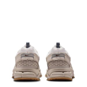 Nike - Zoom Vomero Roam (Blanco con café): imagen 2