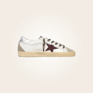 Golden Goose - Sneakers blancos con estrella roja y talón gris
