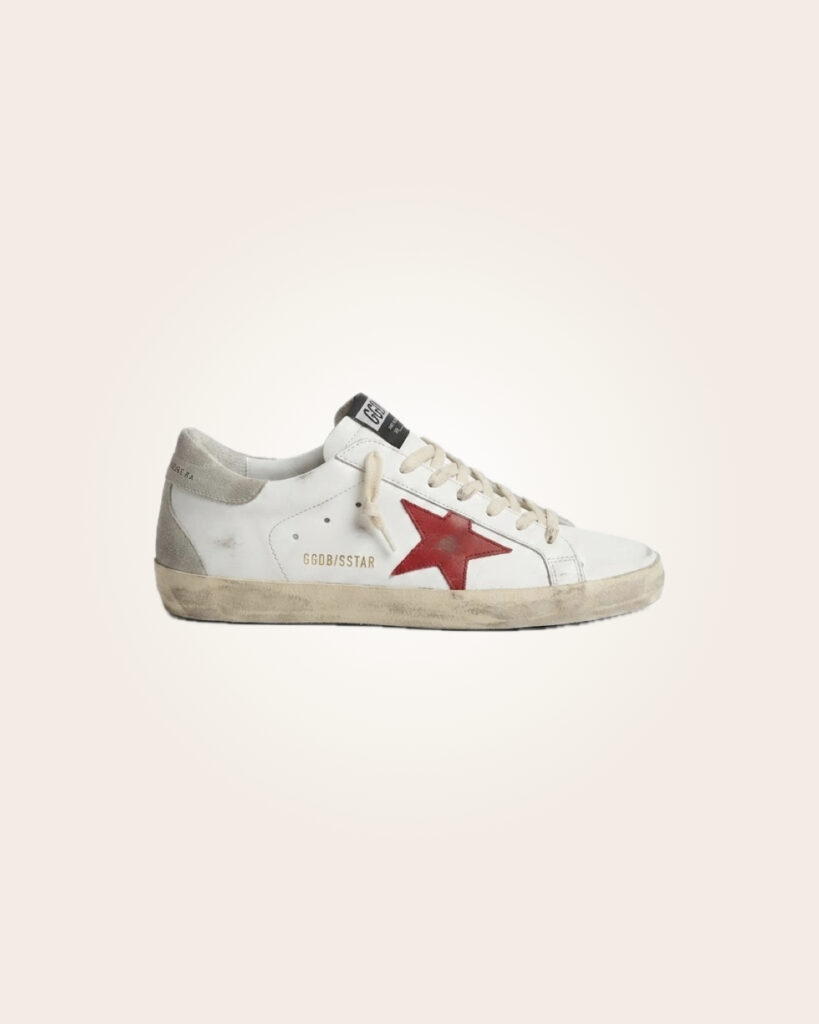 Golden Goose - Sneakers blancos con estrella roja y talón gris